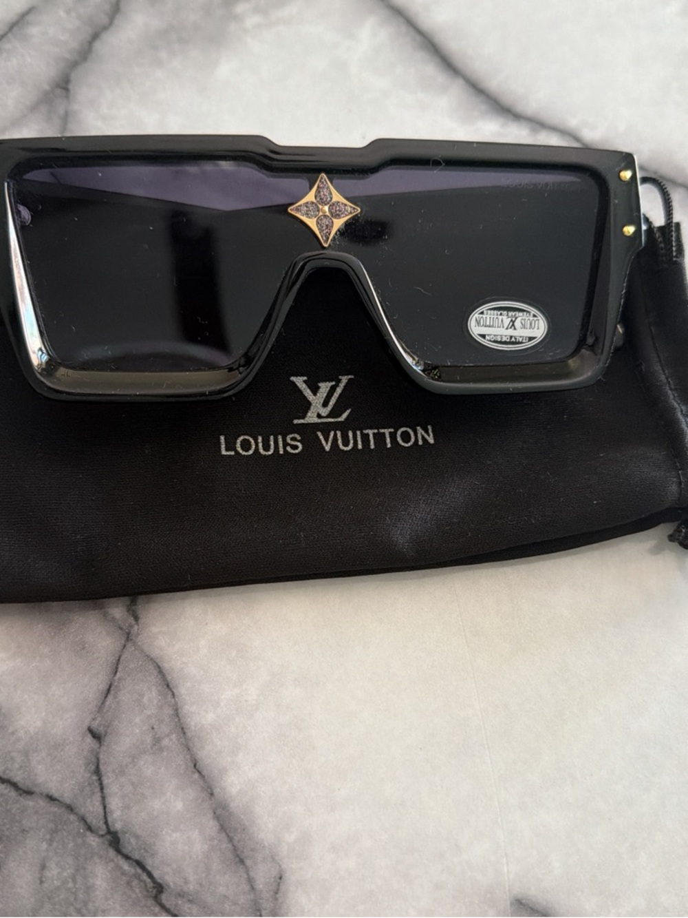 Black Shield Sunglasses with Gold Accents || fashion sunglasses || 1:1